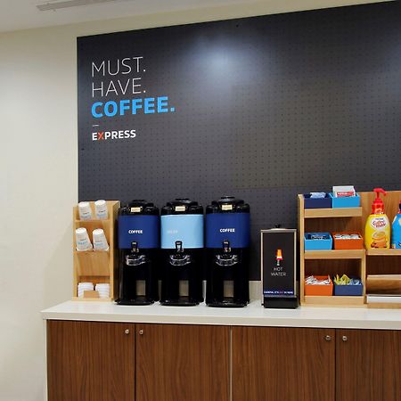 Holiday Inn Express & Suites Houston South - Near Pearland By Ihg Bagian luar foto